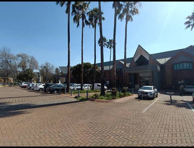 BUSINESS PROPERTY TO RENT IN WELTEVREDEN PARK